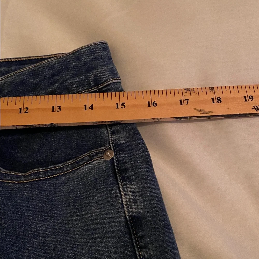 Northern Reflections Dark Indigo Cropped Cargo Jeans - Picture 5 of 10